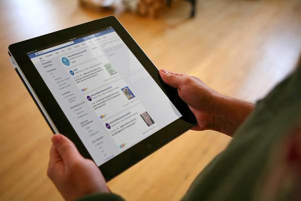 Facebook начал продвигать посты ВОЗ о вакцинации