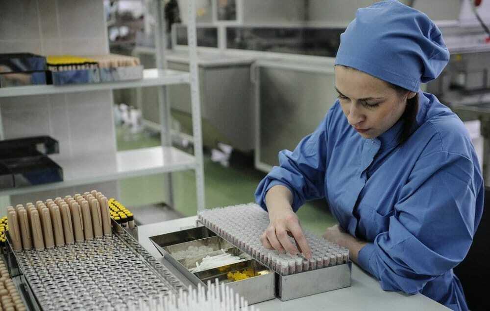 Минздрав добавит 5 млрд рублей на расширение охвата АРВ-терапии