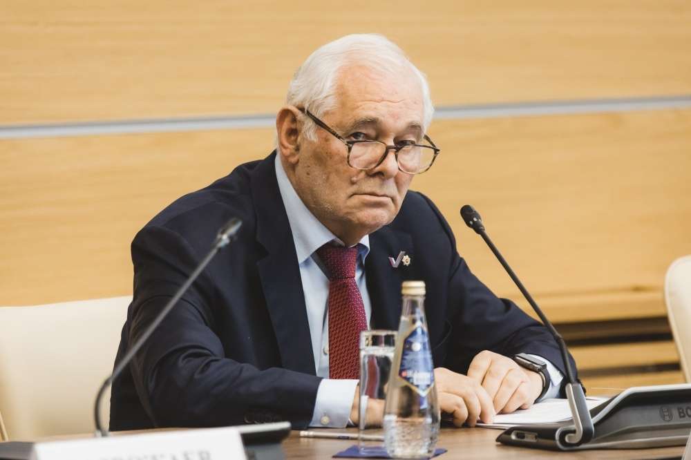 Рошаль призвал создать условия для распределения выпускников медвузов