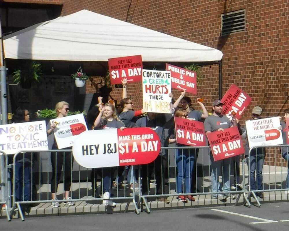 «Врачи без границ» потребовали у J&J сократить стоимость препаратов против туберкулеза