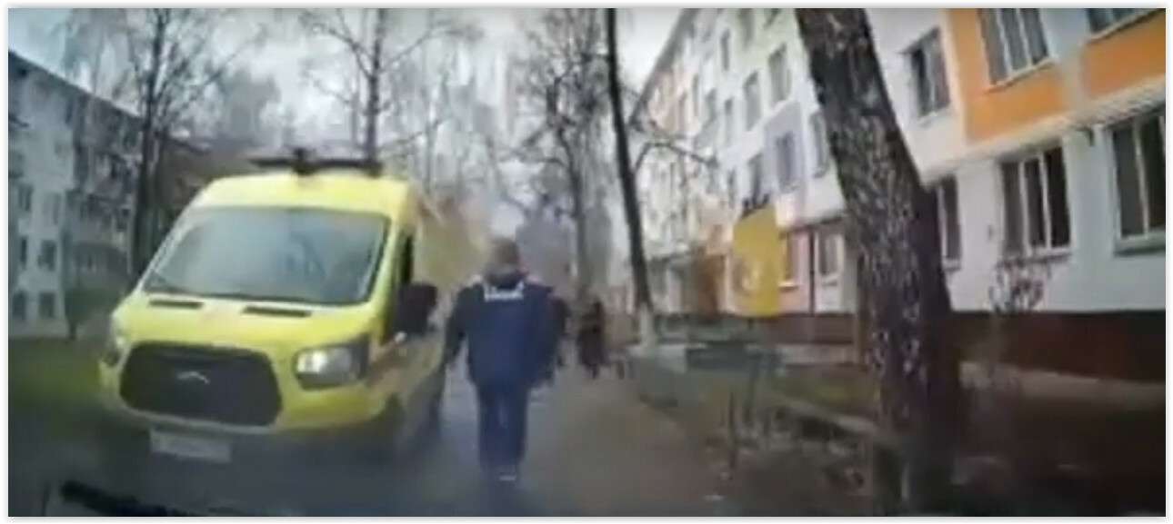 Прокуратура начала проверку: Женщина выгнала с парковочного места «скорую» Прокуратура начала проверку: Женщина выгнала с парковочного места «скорую»