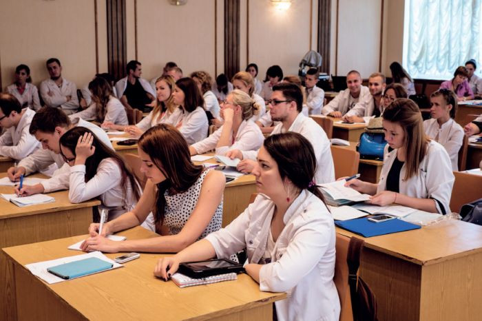 Минздрав предложил примерную дополнительную профессиональную программу для фармацевтов Минздрав предложил примерную дополнительную профессиональную программу для фармацевтов