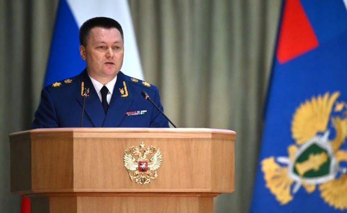 Генпрокурор поручил контролировать ситуацию с дефицитом и ростом цен на лекарства
