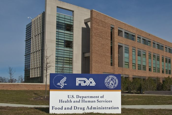 FDA одобрило первый препарат для лечения распространенного заболевания век